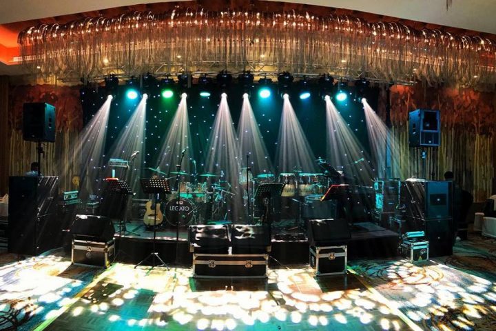 Back To Back Gigs, Morning wedding